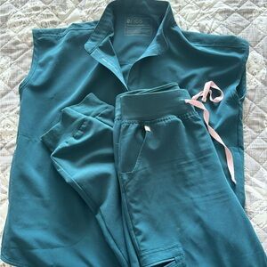 Figs scrubs